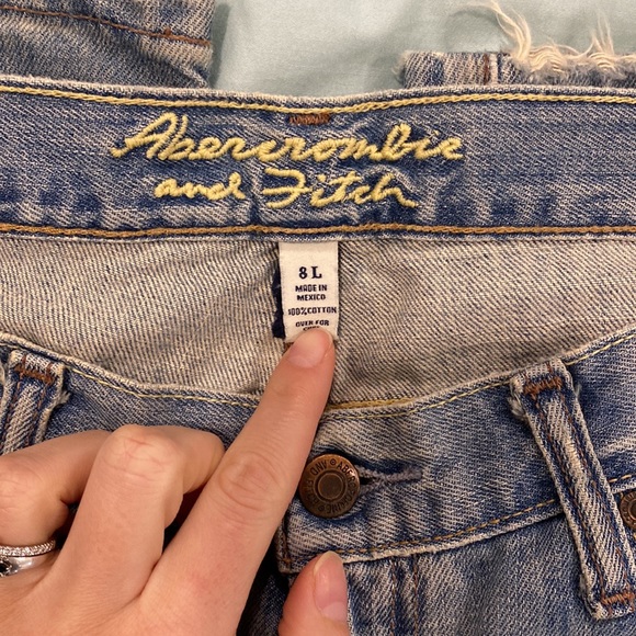 🏡Abercrombie and Fitch jeans - Picture 3 of 3
